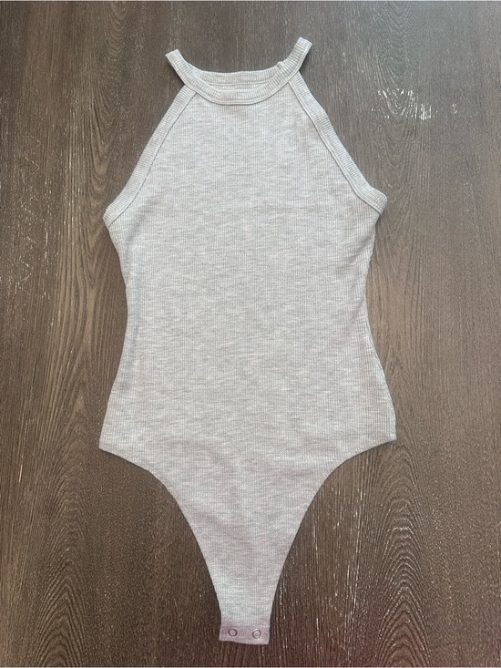 American Eagle Outfitters Tops - NWOT AMERICAN EAGLE OUTFITTERS GREY RIBBED THONG BODYSUIT - Size Small SKU:228